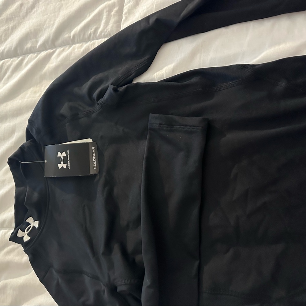 Youth Medium Under Armour Navy Long Sleeve Top